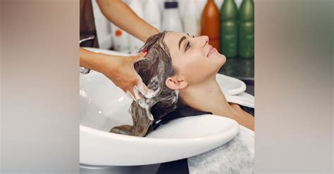 Hair Makeovers To Spas: Best Women’s Salon In Goa .